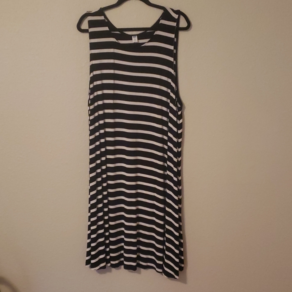 Super Cute Black and white strip dress